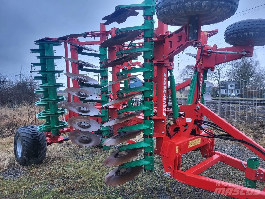 Agro-Masz BT40 圆盘耙