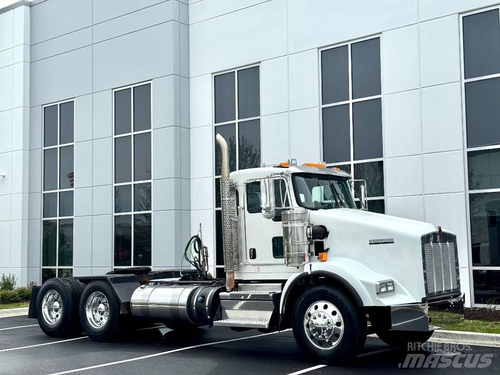 Kenworth T800 牵引车