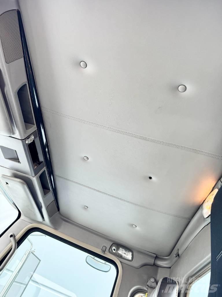 Kenworth T800 牵引车