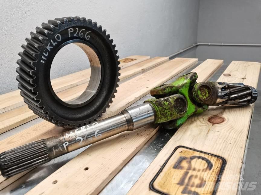Merlo P 32.6 reducer 轴