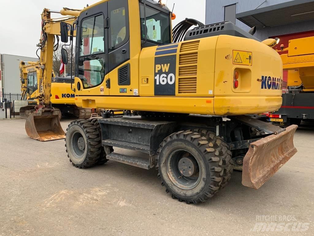 Komatsu PW 160 轮式挖掘机