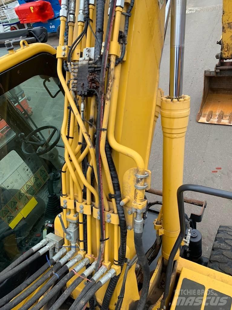 Komatsu PW 160 轮式挖掘机