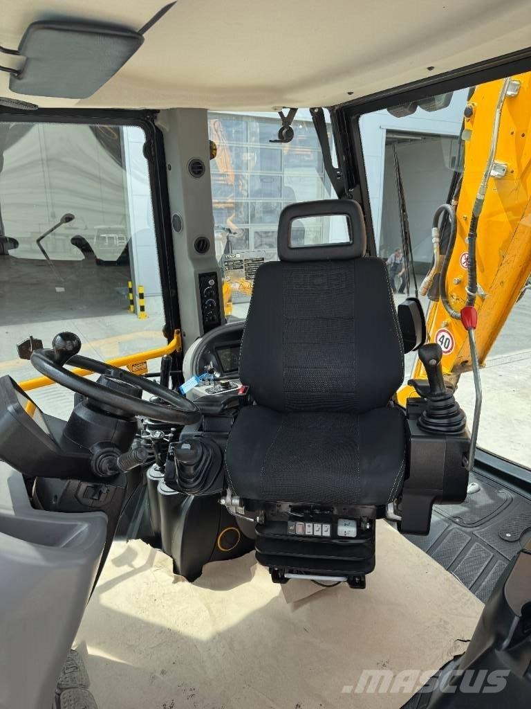 JCB 4 CX Pro 反铲装载机
