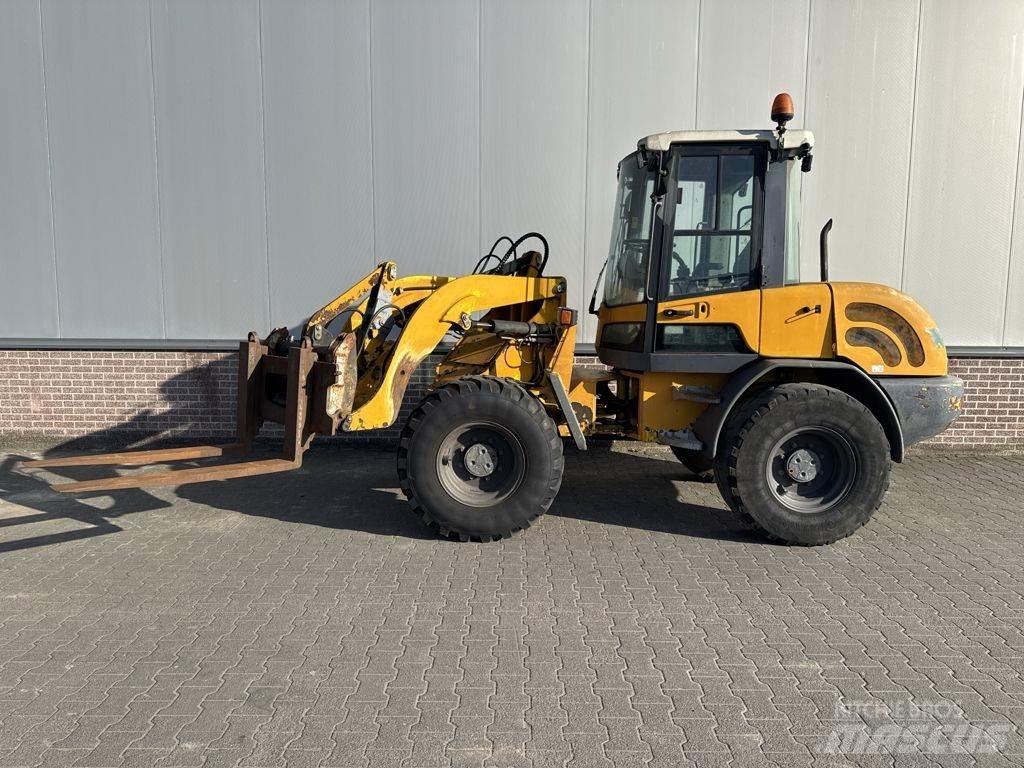 Terex TL70 轮式装载机