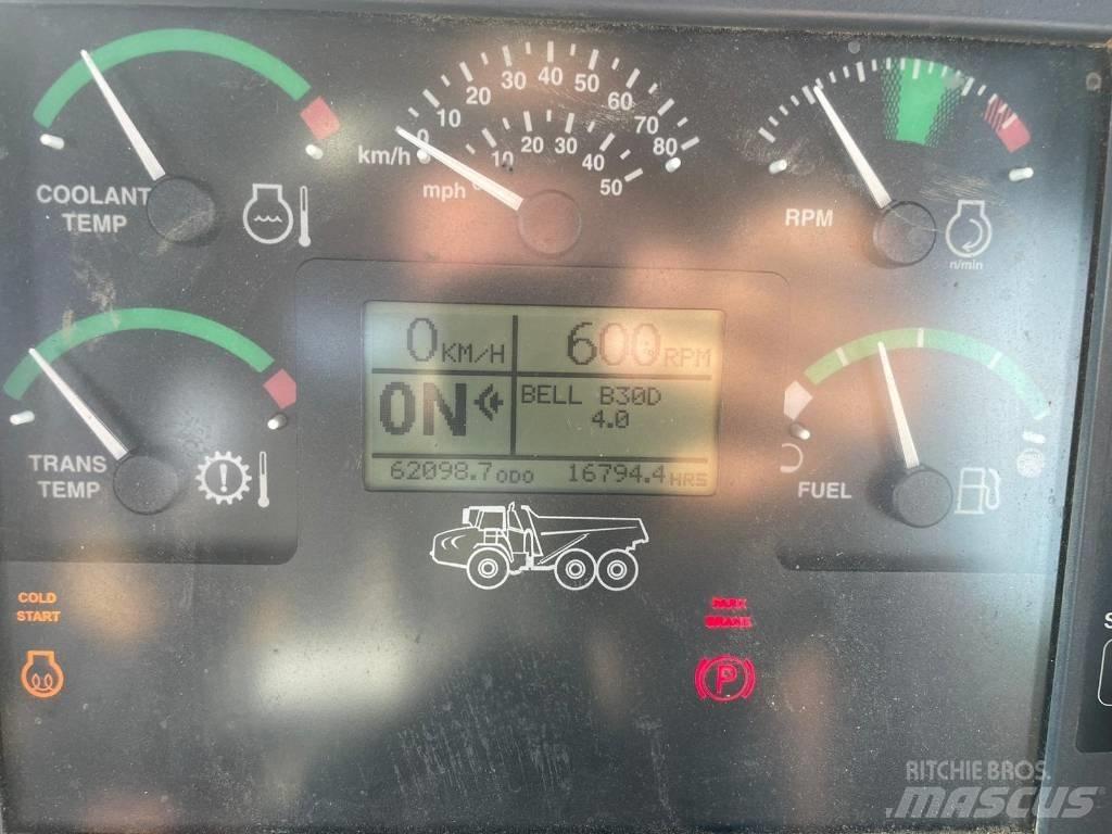 Bell B30D 铰接式自卸车