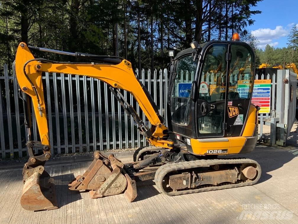 JCB 8026 CTS 小型挖掘机