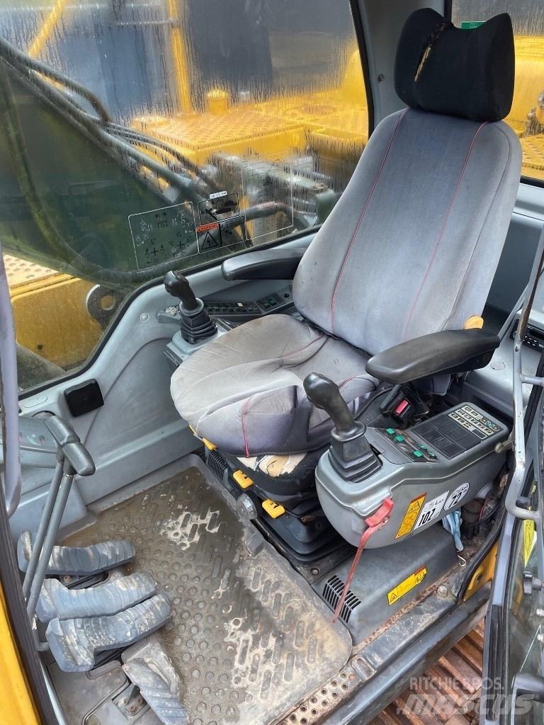 Volvo EC210B 履带挖掘机