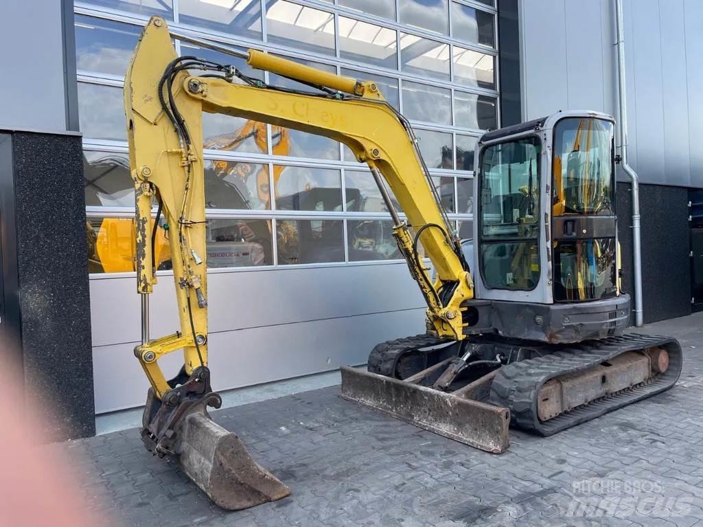 New Holland E50.2 小型挖掘机