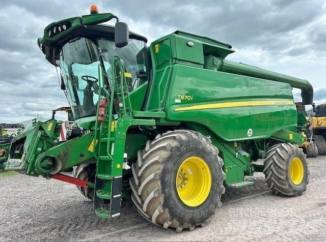 John Deere T 670 i 联合收割机