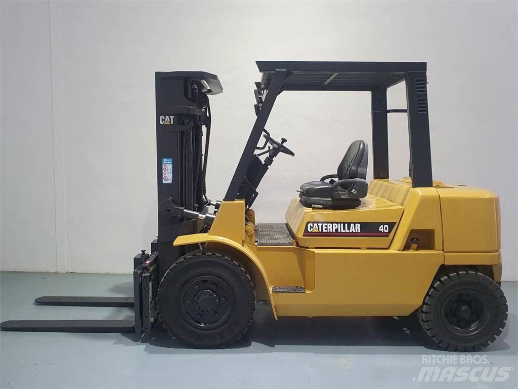 CAT DP40K MC 柴油叉车
