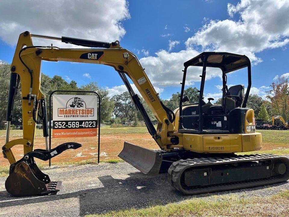 CAT 305.5 E2 CR 小型挖掘机