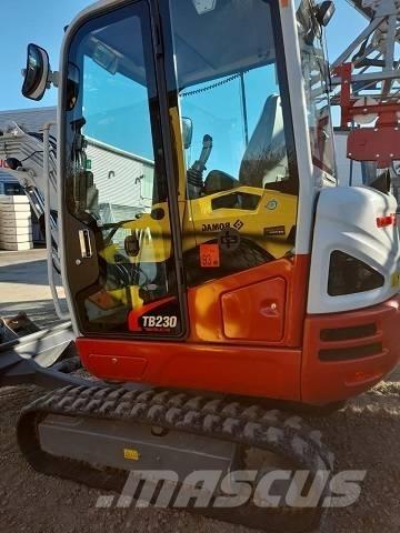 Takeuchi TB 230 小型挖掘机