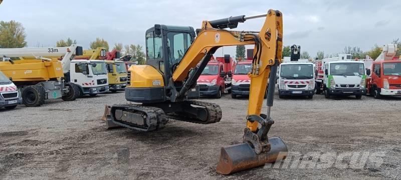 Bobcat E50 小型挖掘机
