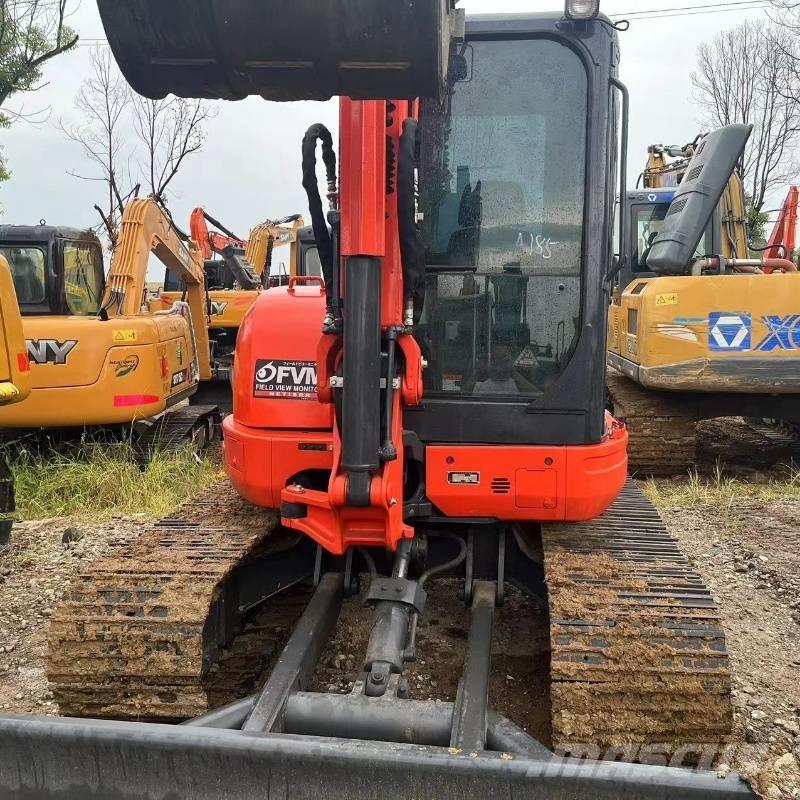 Kubota U 48 小型挖掘机