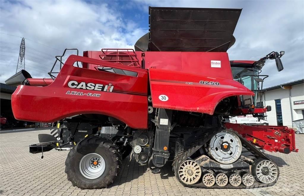 Case IH AF 8250 联合收割机