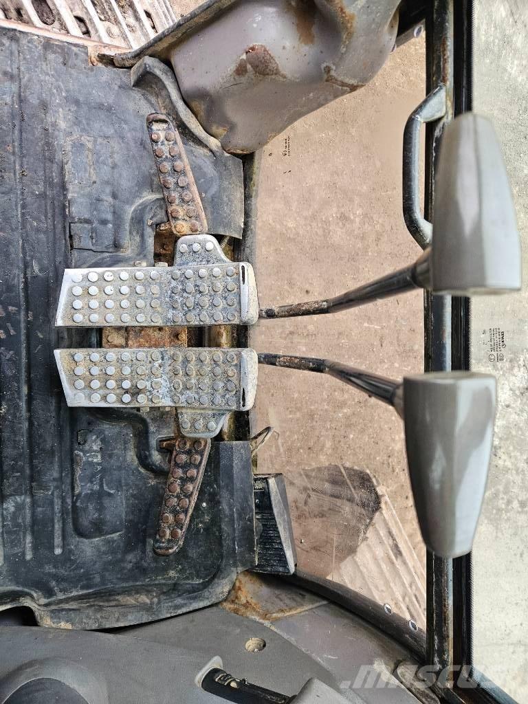 Hitachi ZX 200 LC 履带挖掘机