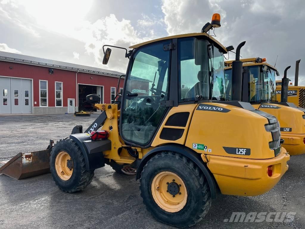 Volvo L 25 F 轮式装载机
