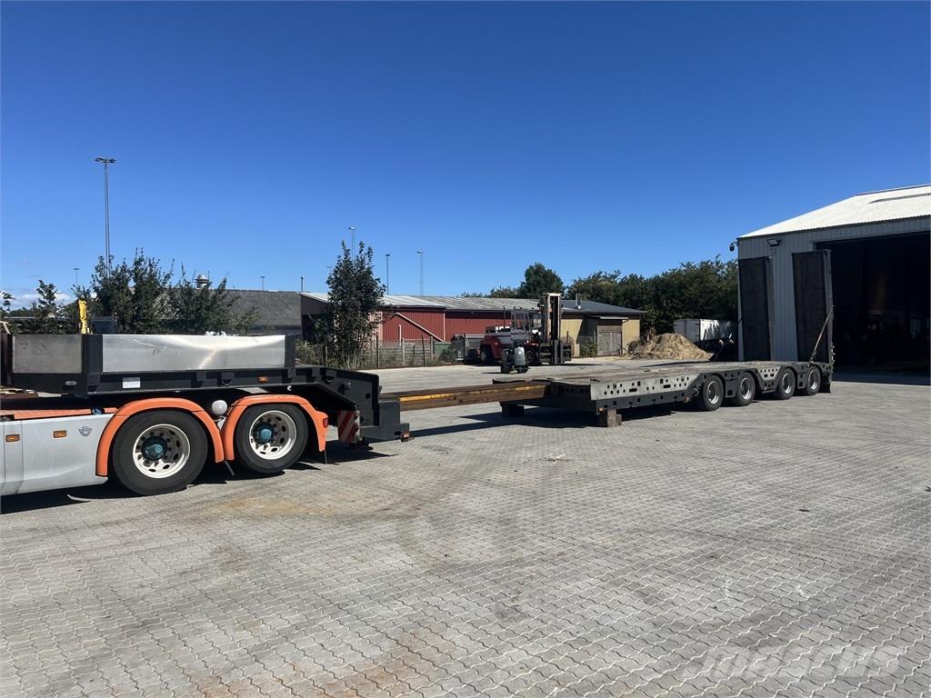 AMT 4 aksler 低平板半挂车
