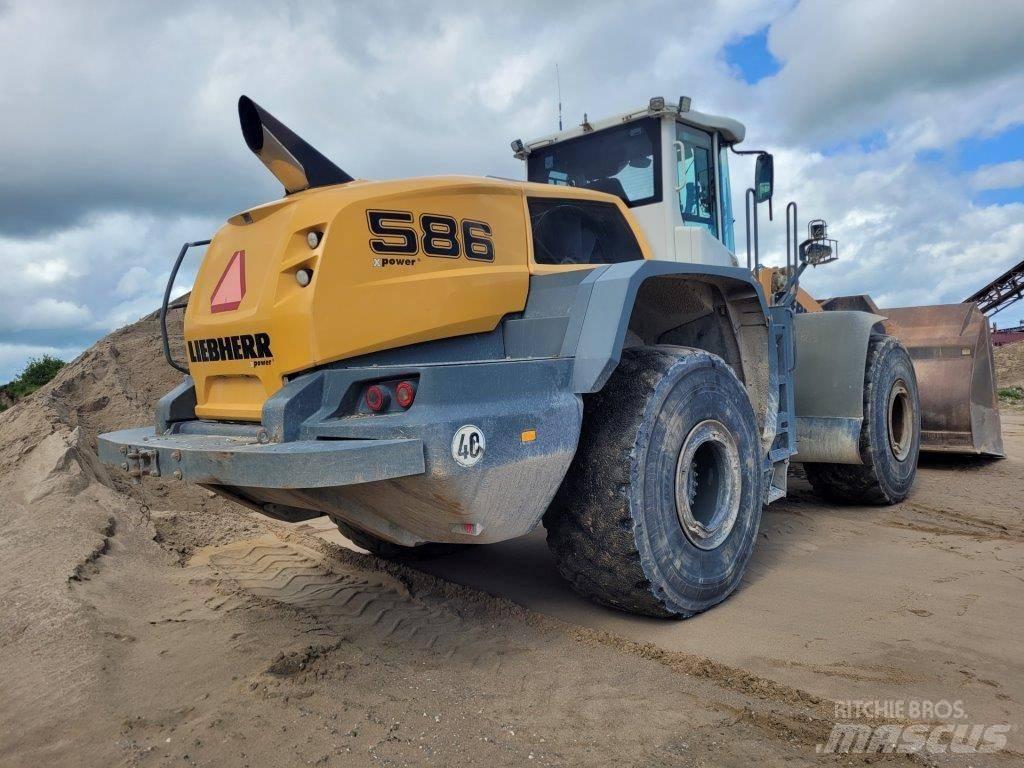 Liebherr L 586 轮式装载机