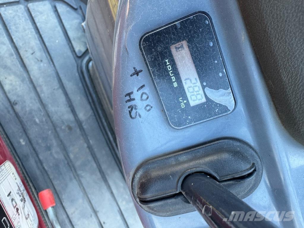 Yanmar SV08 (1F117) 小型挖掘机