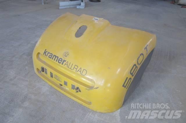 Kramer 580T 驾驶室与内部