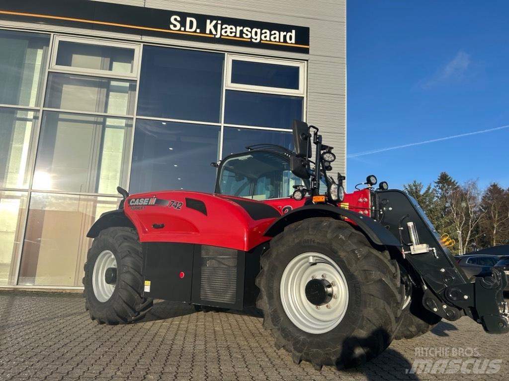 Case IH 742 伸缩臂叉装车|叉装车