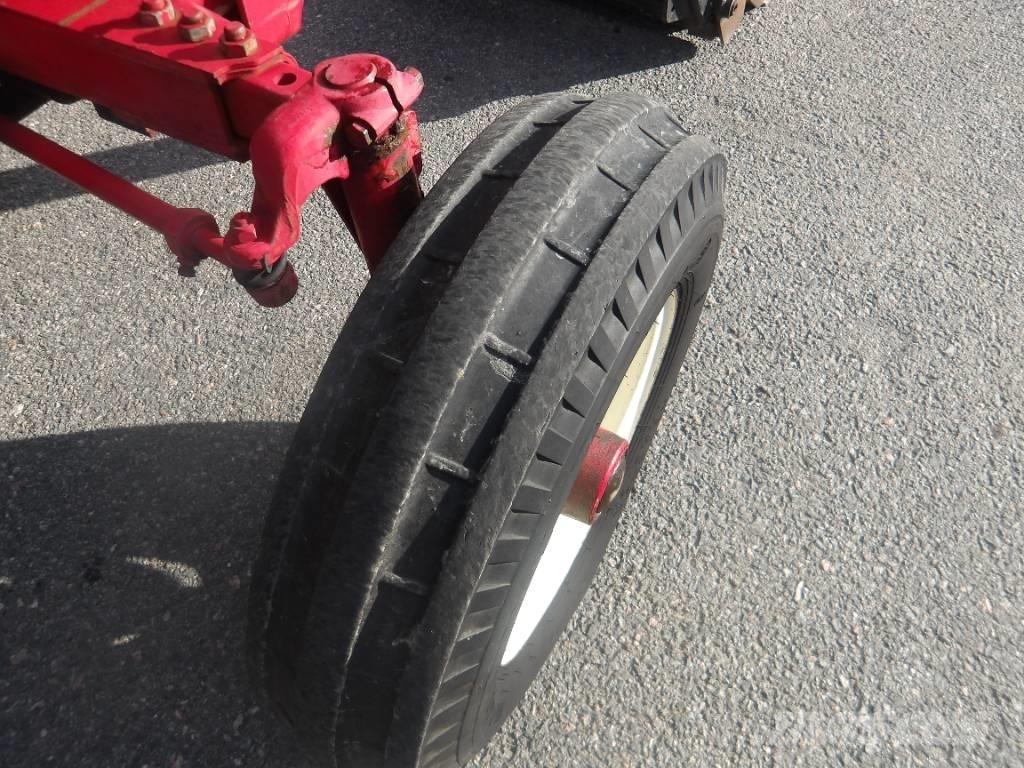 International 674 拖拉机/农用车