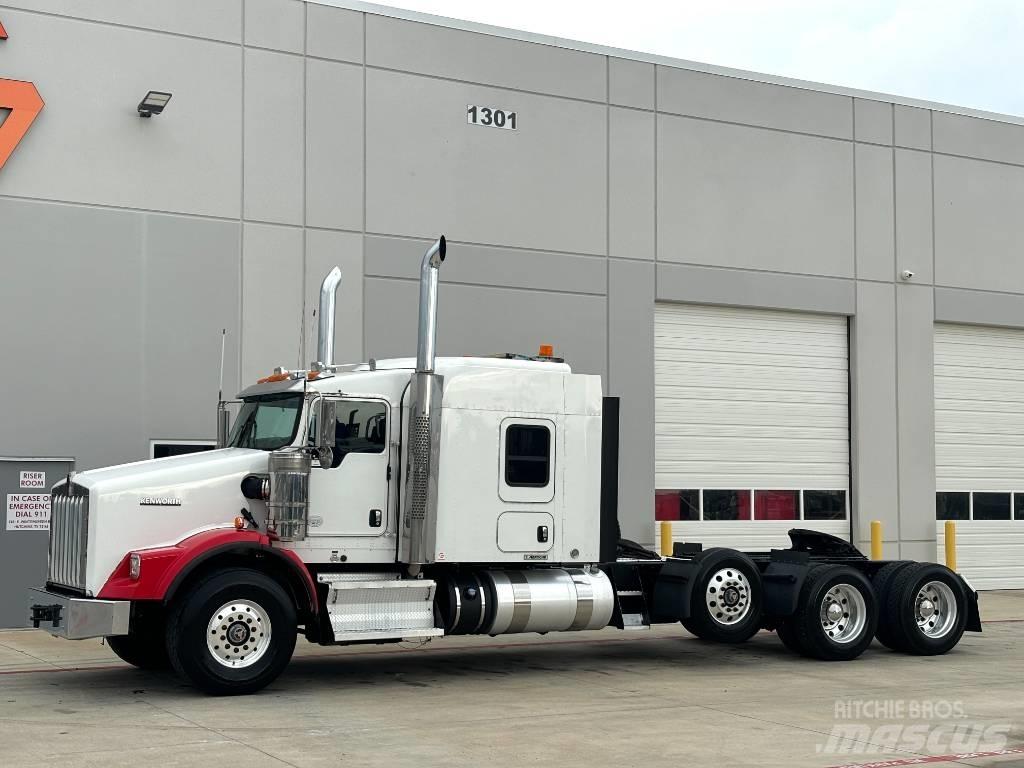 Kenworth T 800 牵引车