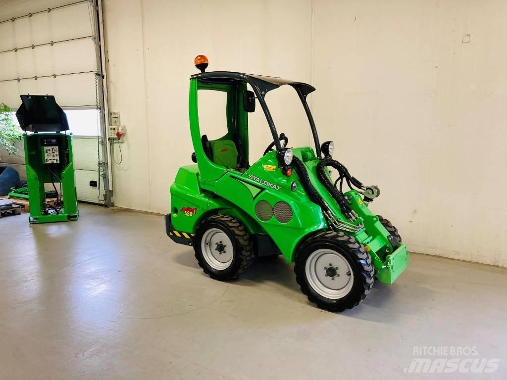 Avant 528 小型装载机