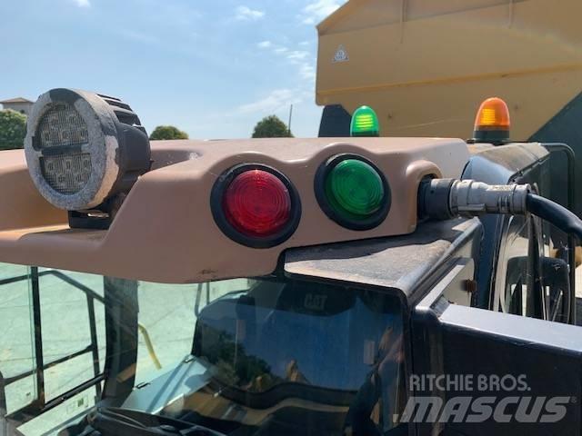 CAT 730 铰接式自卸车