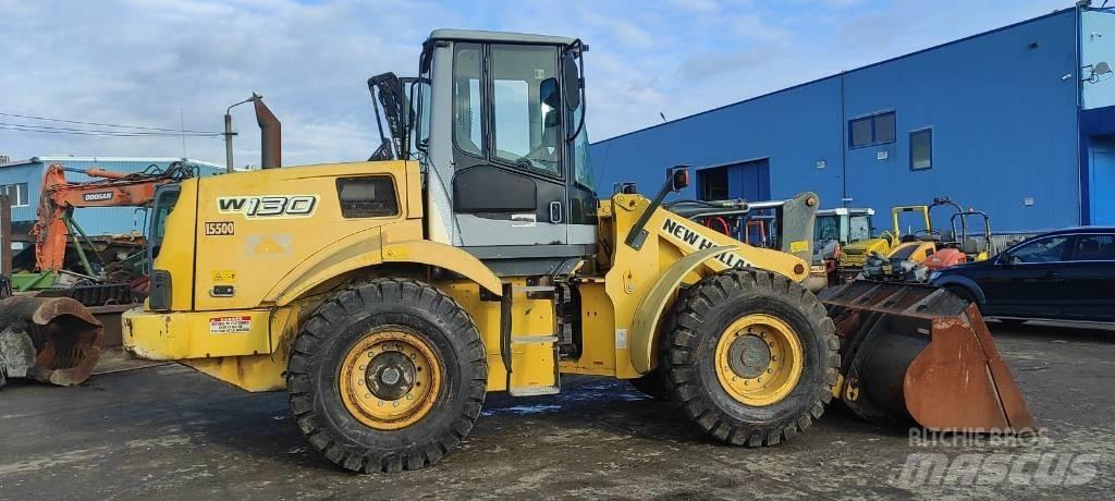 New Holland W 130 轮式装载机