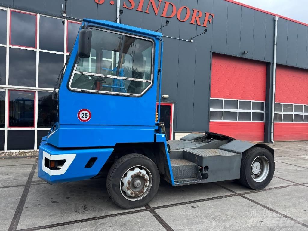Terberg YT220 码头牵引车