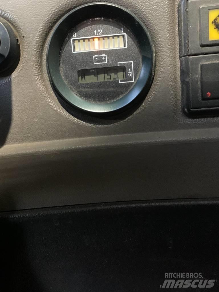 BT SRE 135 L 行走式堆垛机