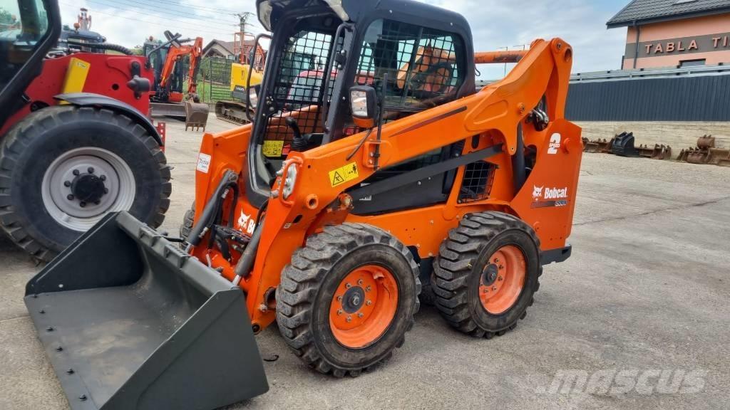 Bobcat S530 滑移装载机