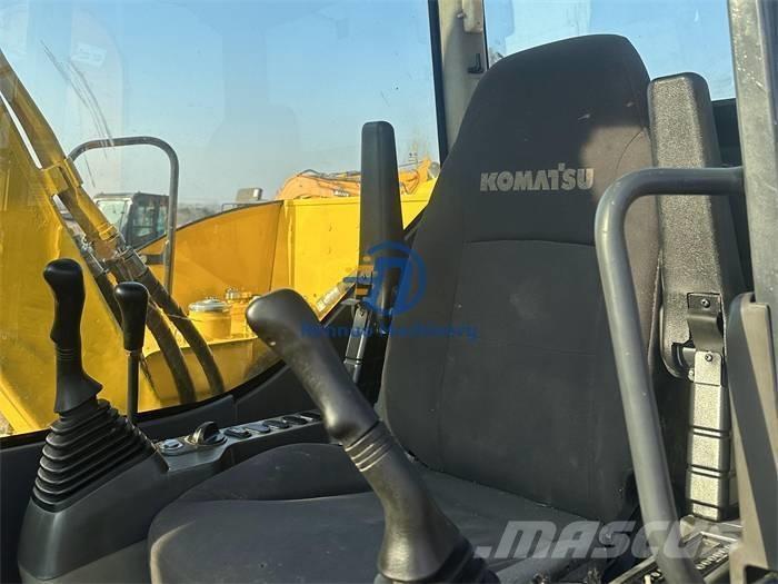 Komatsu PC 70-8 小型挖掘机