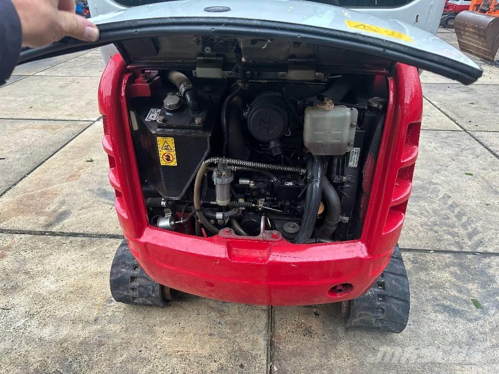 Takeuchi TB 216 小型挖掘机