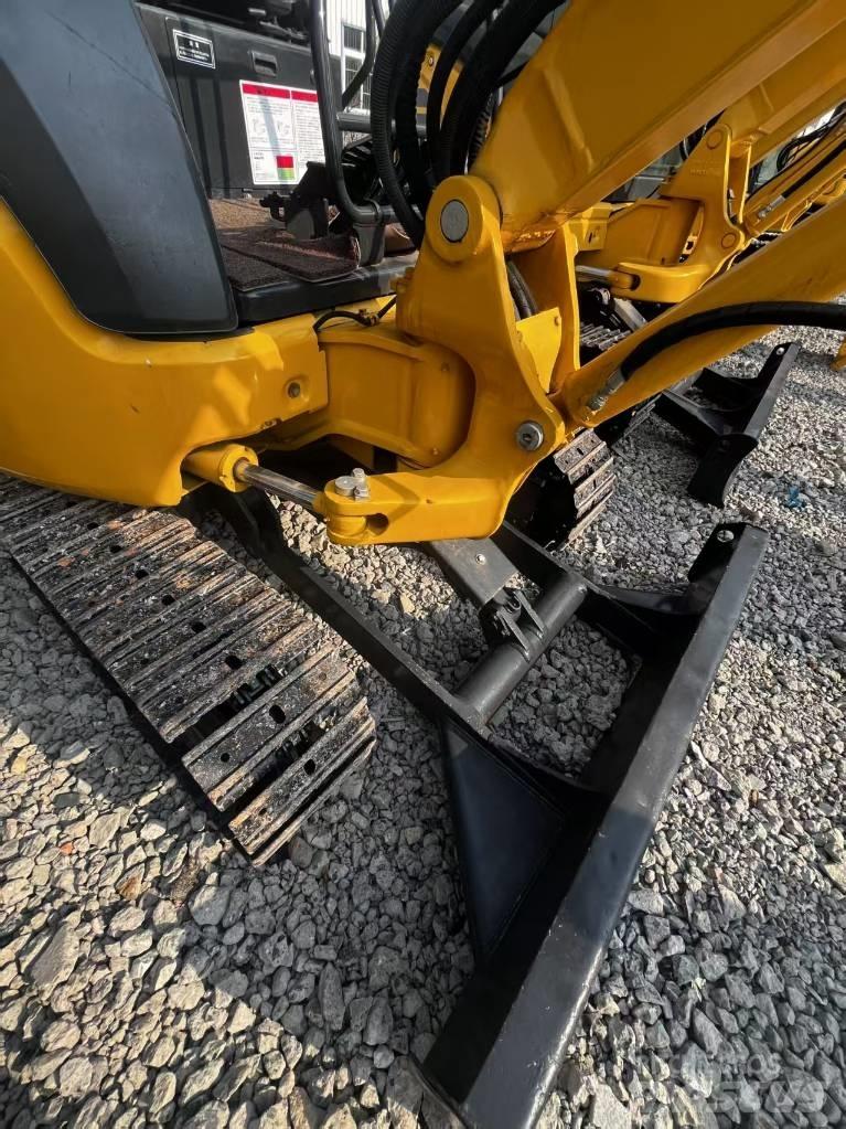 Komatsu PC 30 MR-3 小型挖掘机