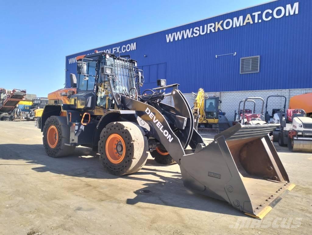 Develon DL 220-7 轮式装载机