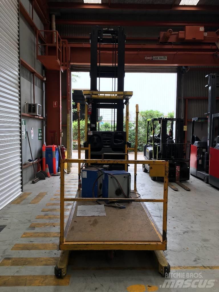 Hyster R30XMF3 高举式装载机