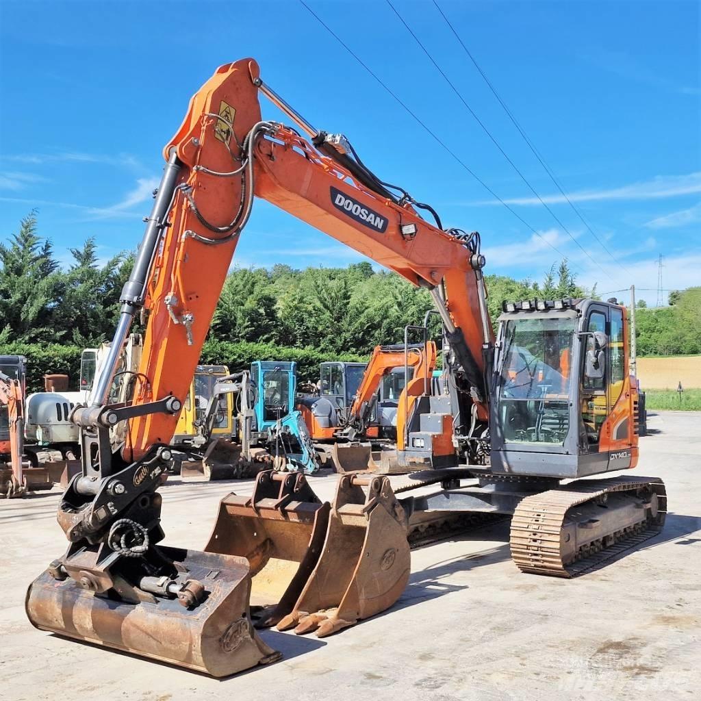 Doosan DX 140 LCR-5 履带挖掘机