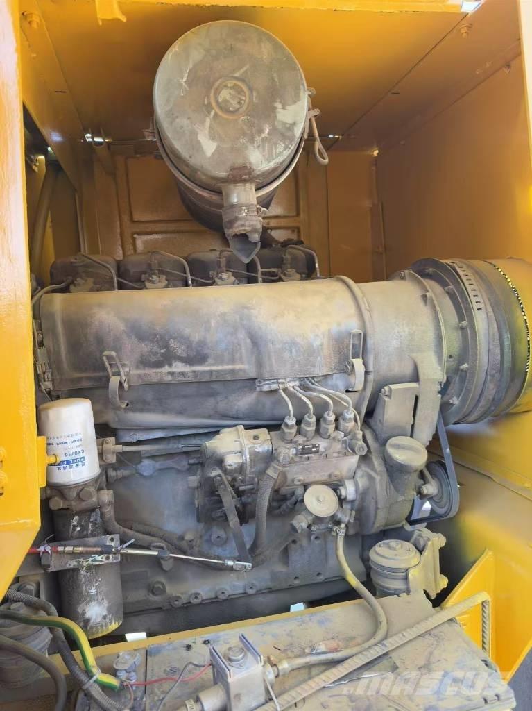 Dynapac CC 211 双轮压路机