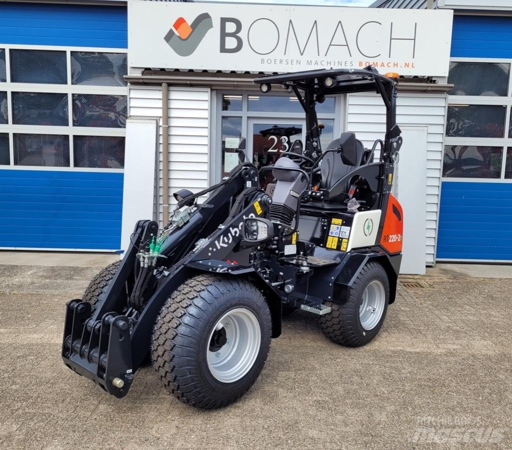 Kubota RT220-2e 小型装载机