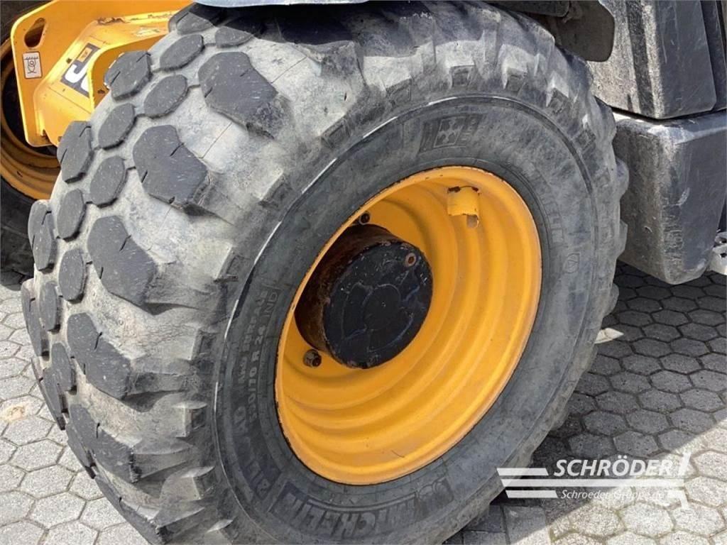 JCB 541-70 AGRI 电动叉车