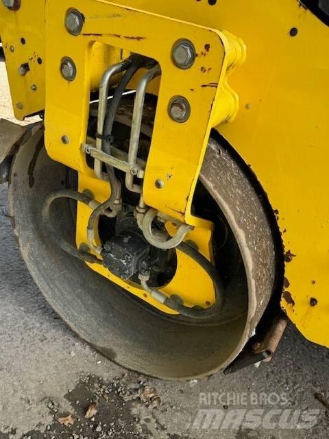 Bomag BW 120 AD-5 双轮压路机