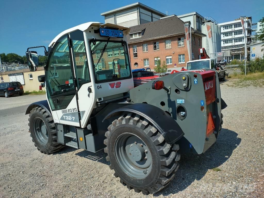 Liebherr T 32-7 伸缩臂叉装车|叉装车