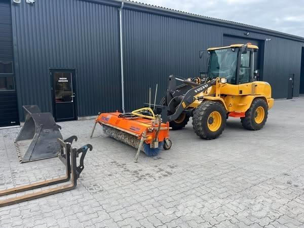 Volvo L 30 G 轮式装载机