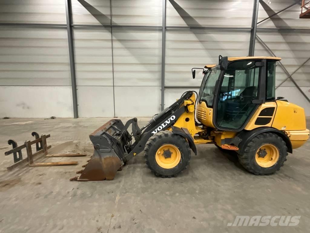 Volvo L 25 F 轮式装载机
