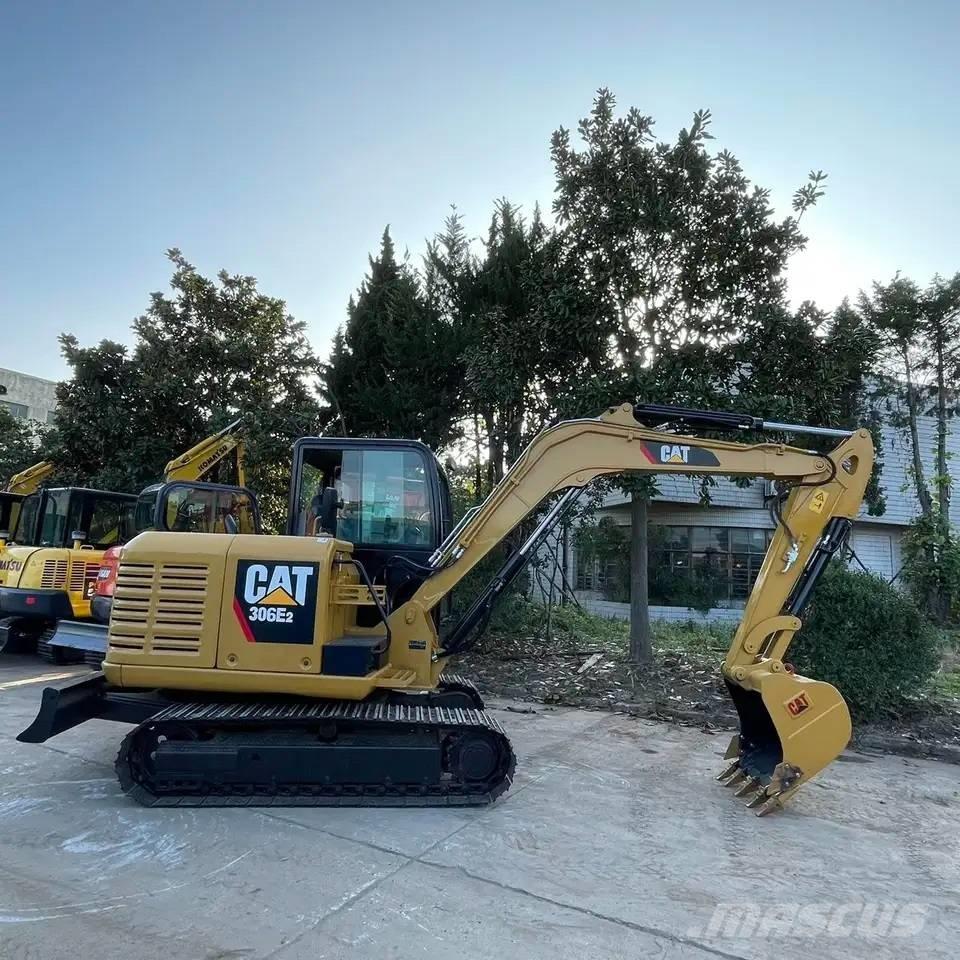 CAT 306E2 小型挖掘机