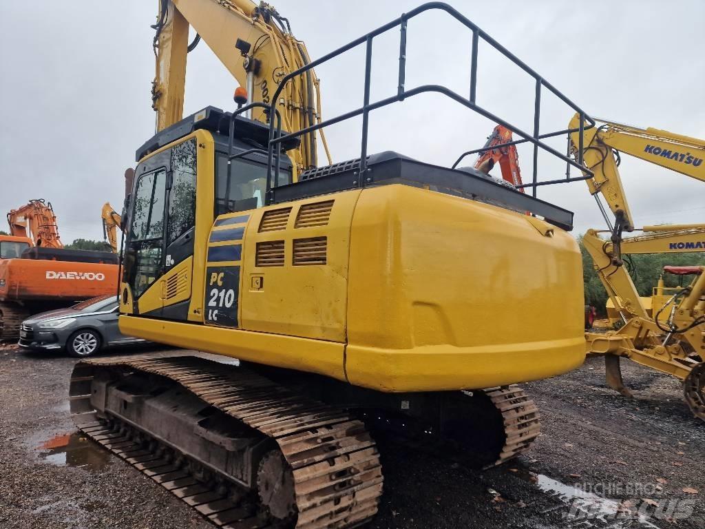 Komatsu PC210LC-11 履带挖掘机