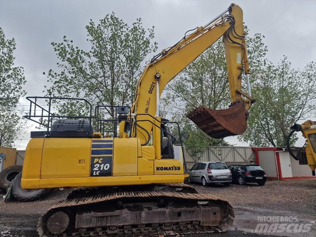 Komatsu PC210LC-11 履带挖掘机